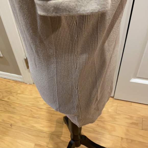 Ann Klein Short Sleeve Turtleneck - Picture 6 of 9